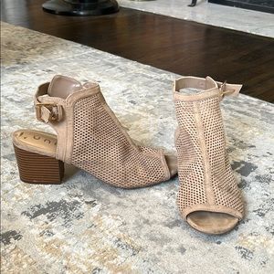 Tan open toe heel